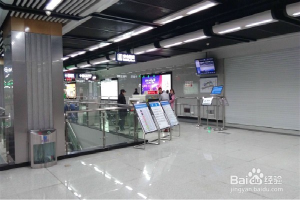 老年人乘换地铁要注意的几个小问题