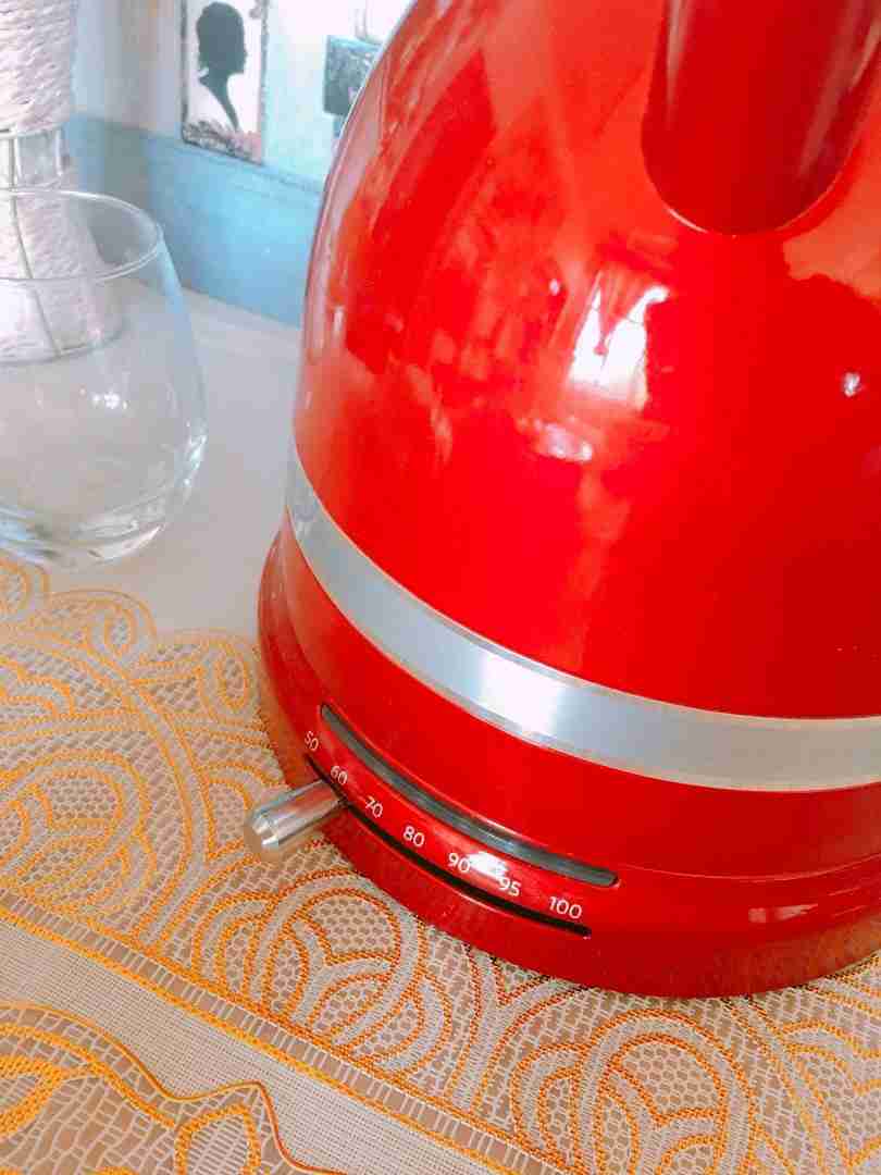 起早不在害怕没有热水喝了，用智能温控电水壶