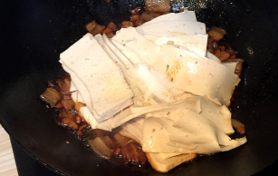 家常干锅千叶豆腐的做法
