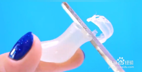 怎么给芭比制作亮片靴子