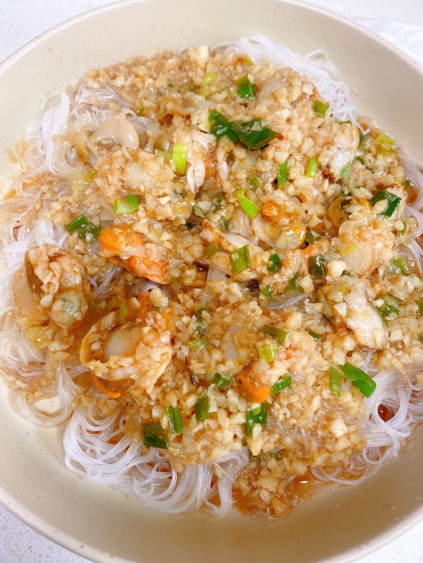 蒜蓉粉丝蒸扇贝肉