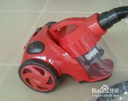 如何清洗吸尘器。