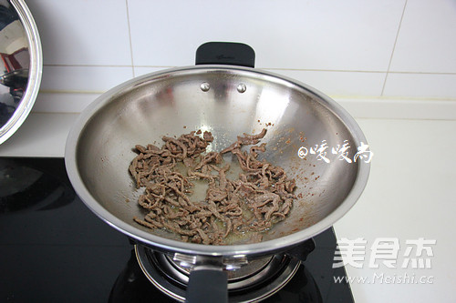 蚝油海鲜菇炒牛柳