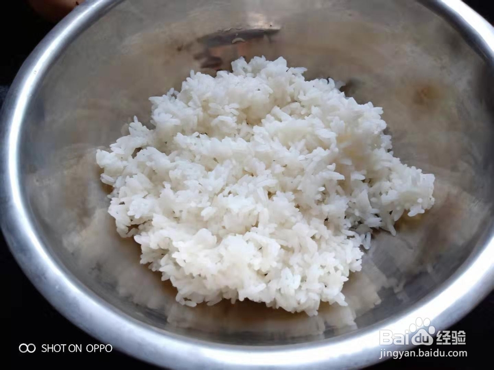 怎么制作鸡蛋桂花饭炒饭