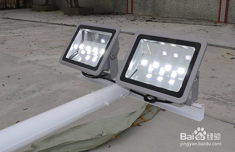 标准篮球场灯光配置方法及球场照明灯杆参数规范