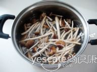 茶树菇炒鸭蛋的做法