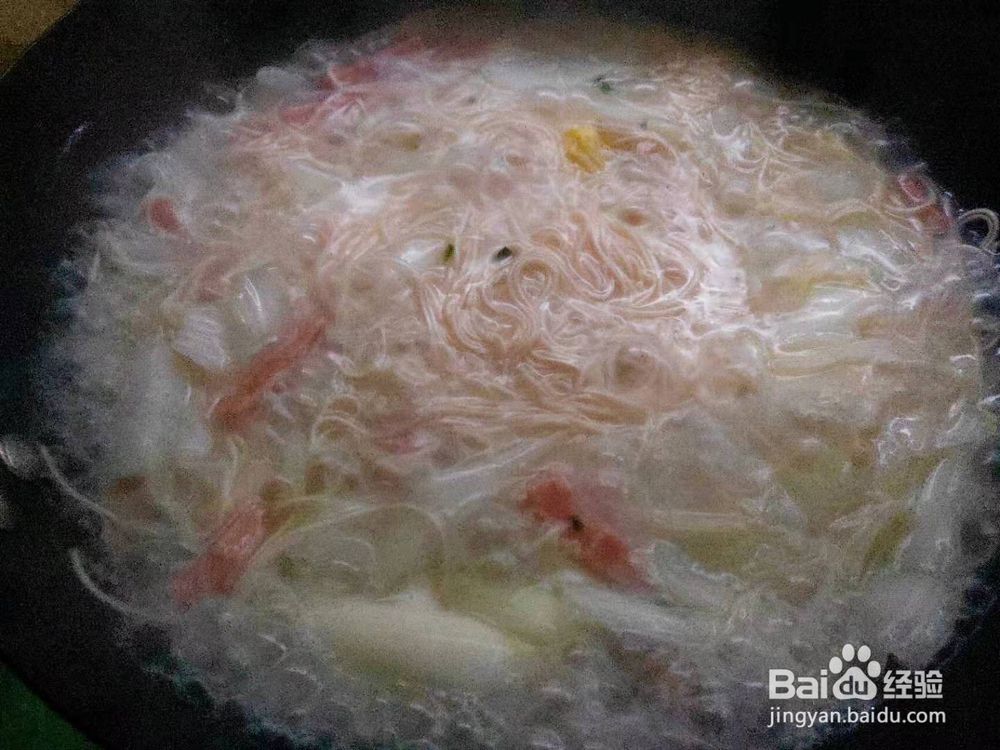 白菜午餐肉面条的做法