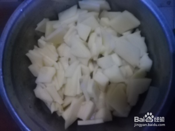 怎么做大辣椒炒土豆片 家常小炒 新手学做菜