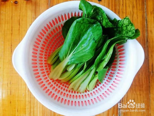 一碗暖心的香菇炖鸡面