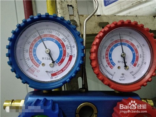 怎么用空调压力表来检修汽车空调？