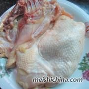 红辣椒焖子鸡的做法--增强体力，强壮身体