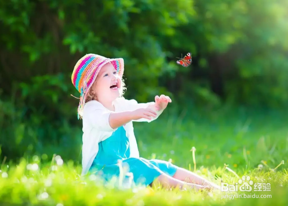 秋冬换季温差大，宝宝该如何正确穿衣？