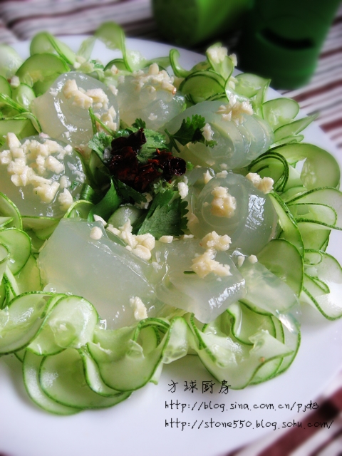 蓑衣黄瓜拌粉皮