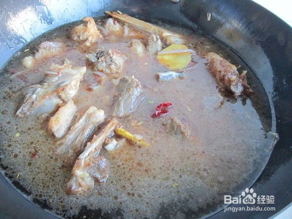 怎么做恰玛古焖羊排