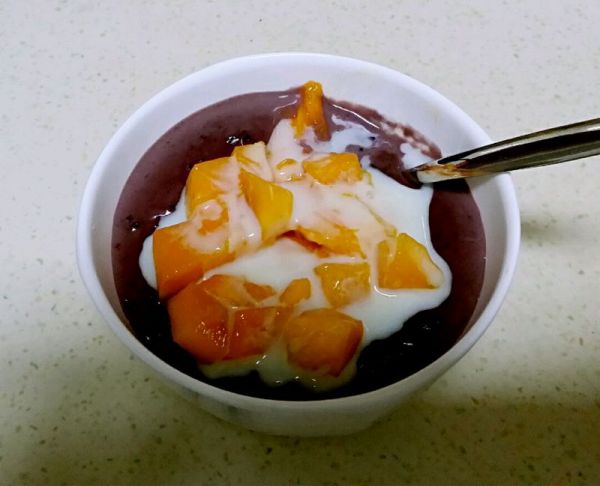 芒果椰浆紫米露