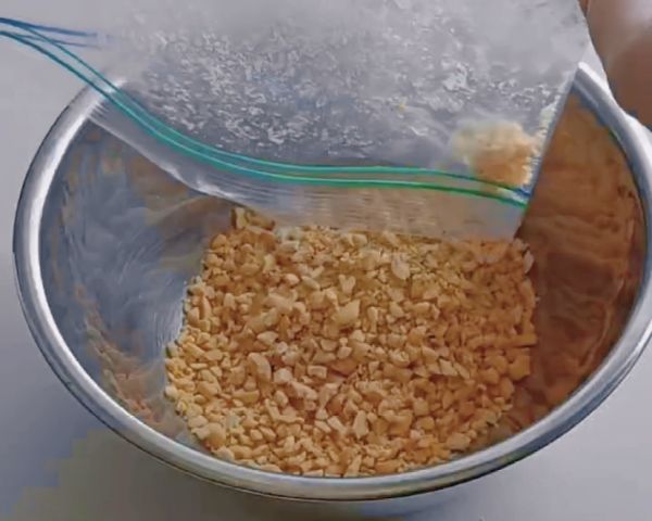 椒盐花生奶酥月饼