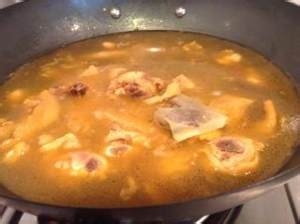 小鸡炖蘑菇的做法