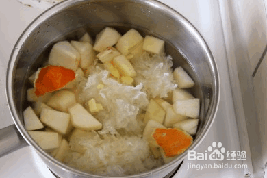 银耳陈皮生姜炖梨的做法
