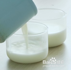 青提奶冻的简单做法