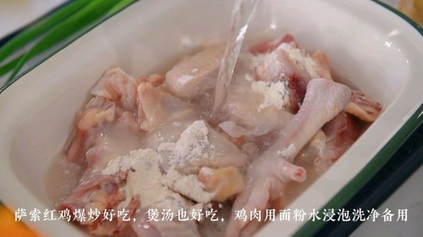 秋天多喝玉米山药煲鸡汤