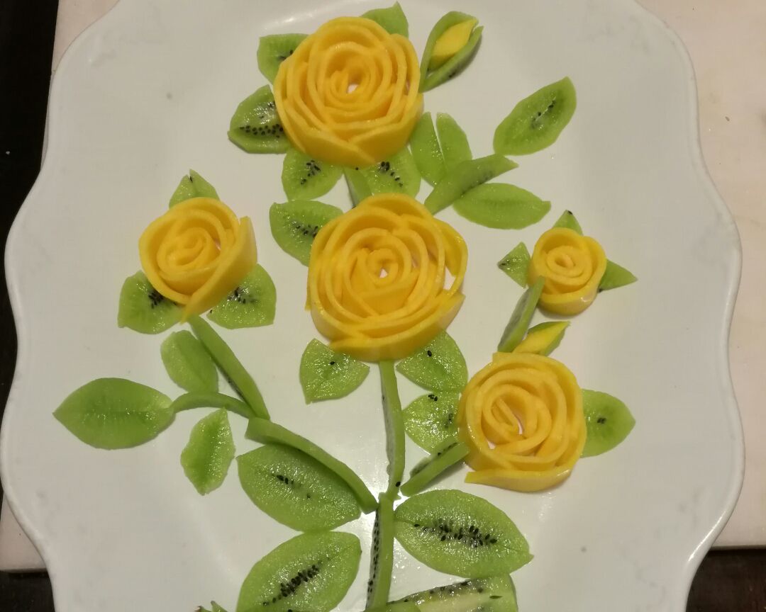 芒果玫瑰花的做法，你还不心动吗！