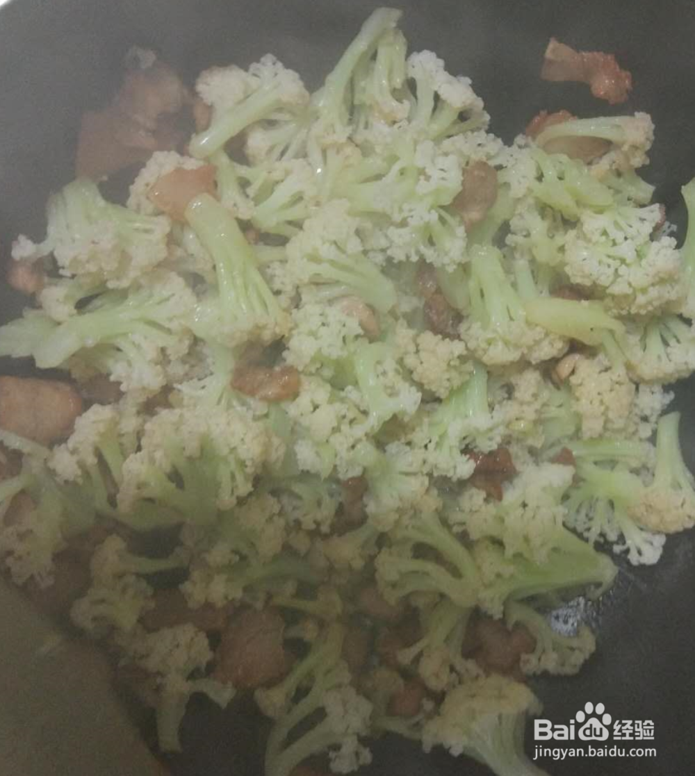 如何做菜花炒肉。