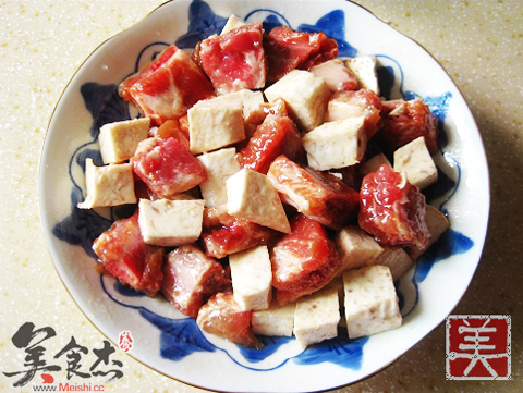 香芋蒸排骨的做法