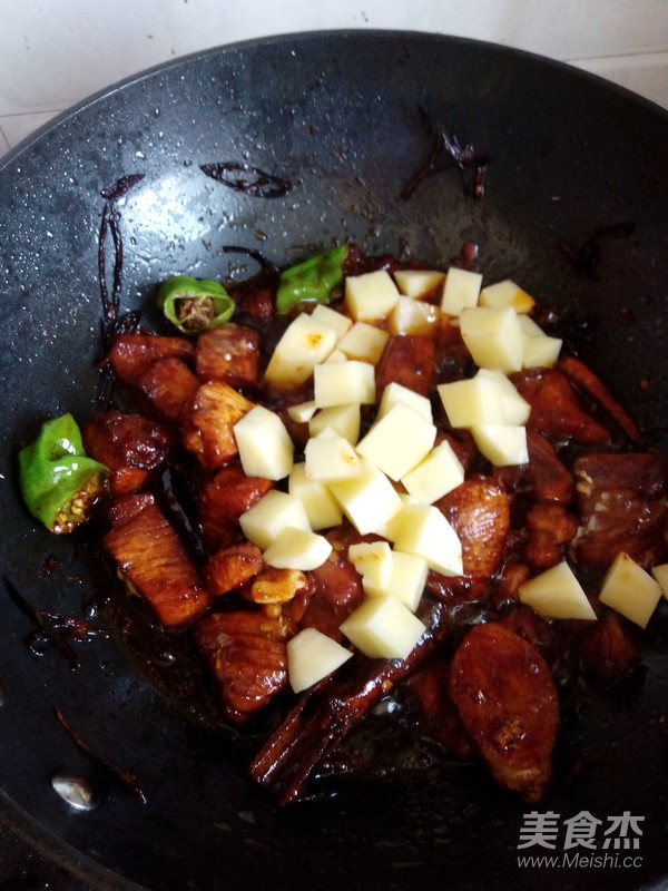 大盘鸡的家常做法