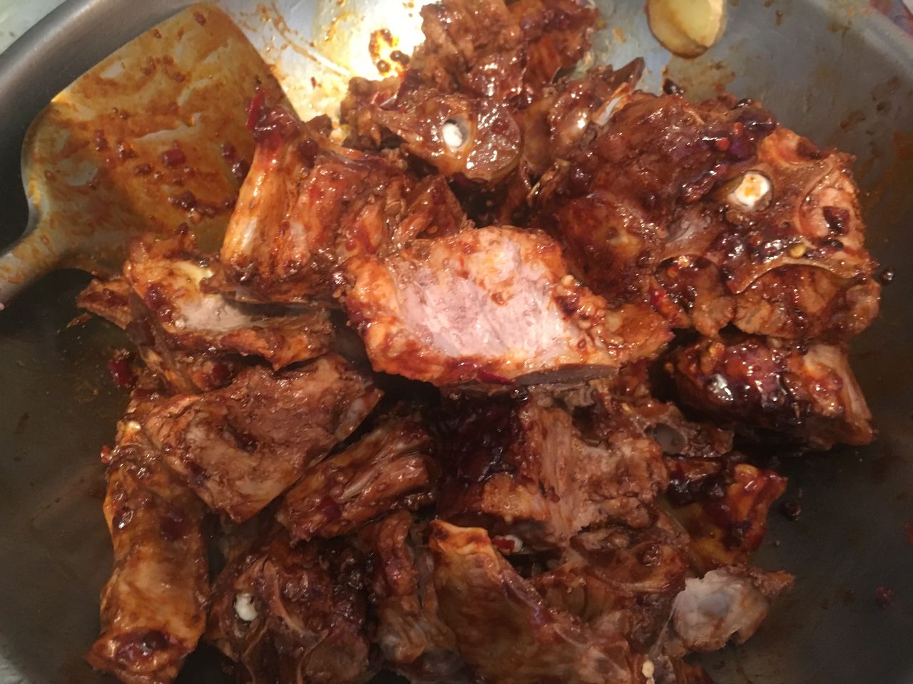 教你做酱羊蝎子火锅，好吃极了