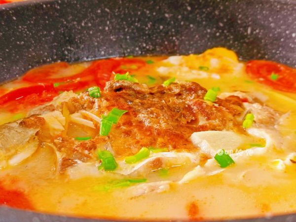 番茄山药鲫鱼汤