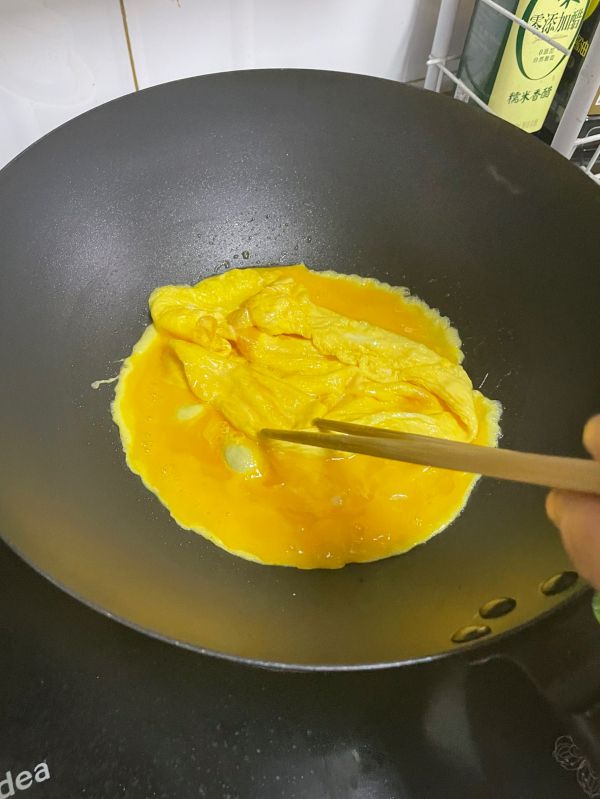 家常菠菜炒鸡蛋