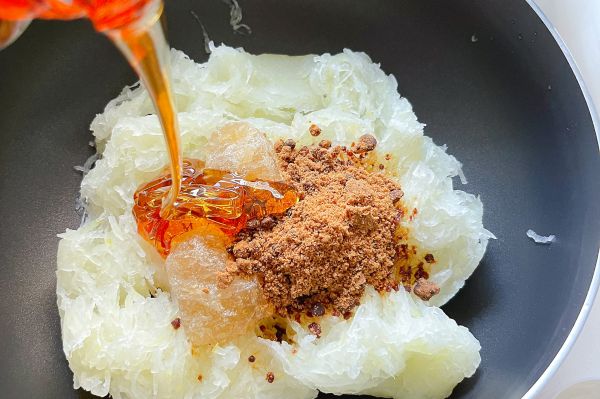 冬翅冬蓉馅月饼