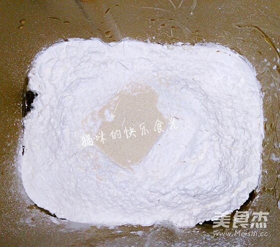 蔓越莓花环面包