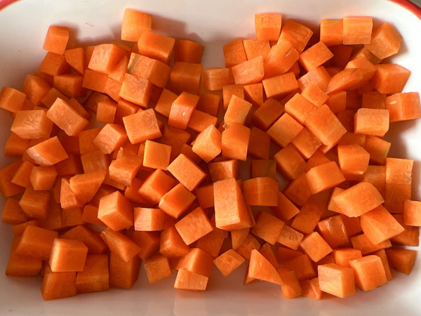 酱油香肠电饭煲焖饭