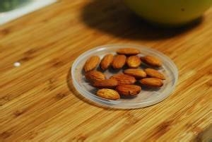 杏仁芦笋炒虾仁