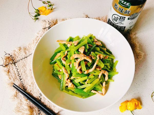 家常菜食芹减一点