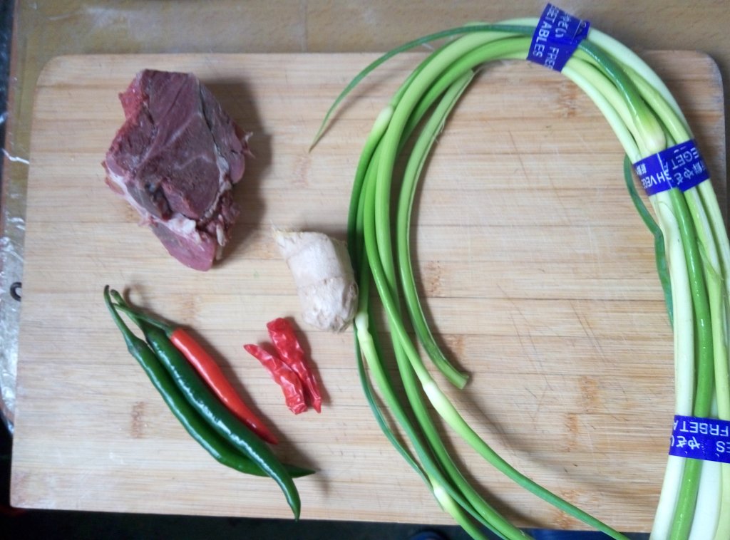 爱吃肉的你一定喜欢的蒜薹牛肉!