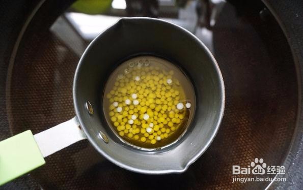 自制橄榄油润唇膏