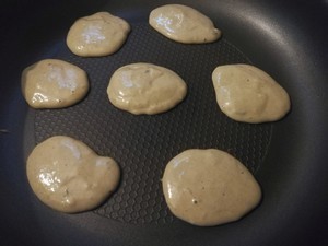 宝宝辅食~黑芝麻软饼的正确做法