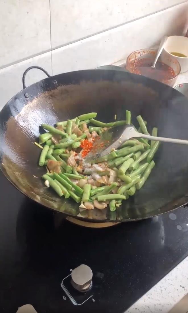 如何做好吃的豆角焖面?