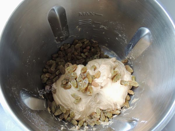 红糖葡萄干早餐卷