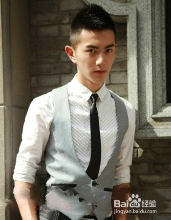 男性头发硬适合什么发型?