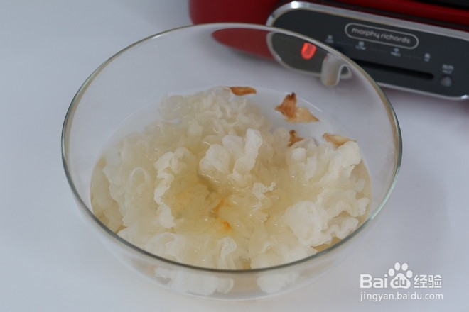 雪梨银耳汤的做法