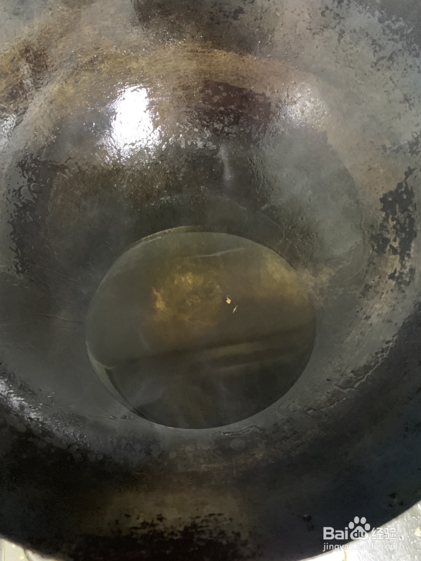 鲜嫩的凉拌青椒皮蛋