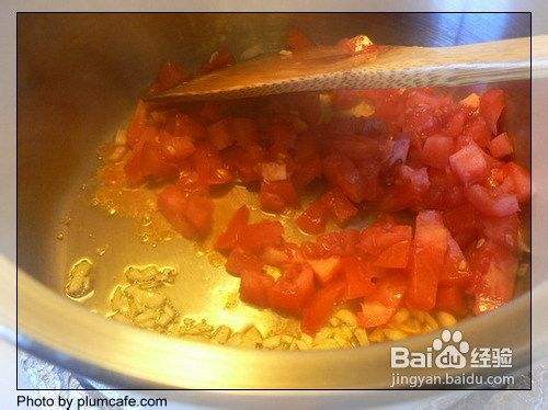 西红柿红椒烩饭的做法