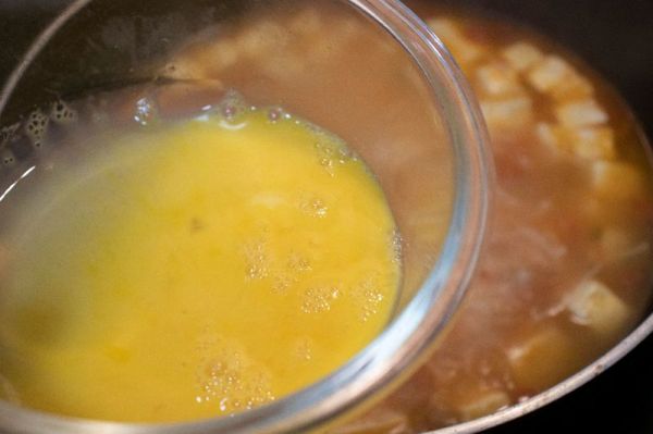 番茄金针菇豆腐汤