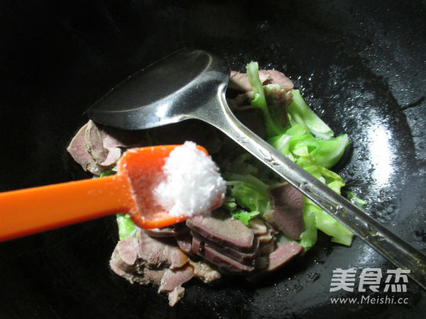 圆白菜炒猪舌头