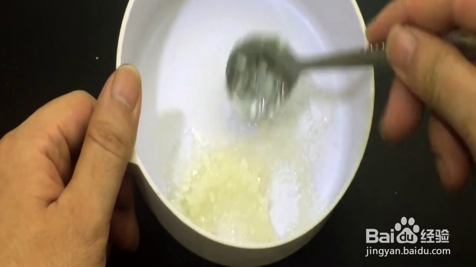 教你如何处理手脚干裂？