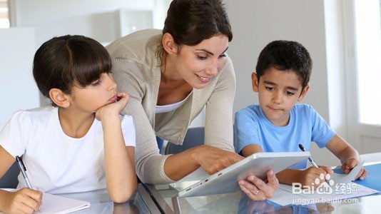 孩子写作业慢的原因及解决办法