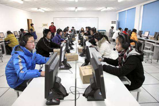 GMAT考试的中间休息时间可以干什么?不能带手机和资料吧